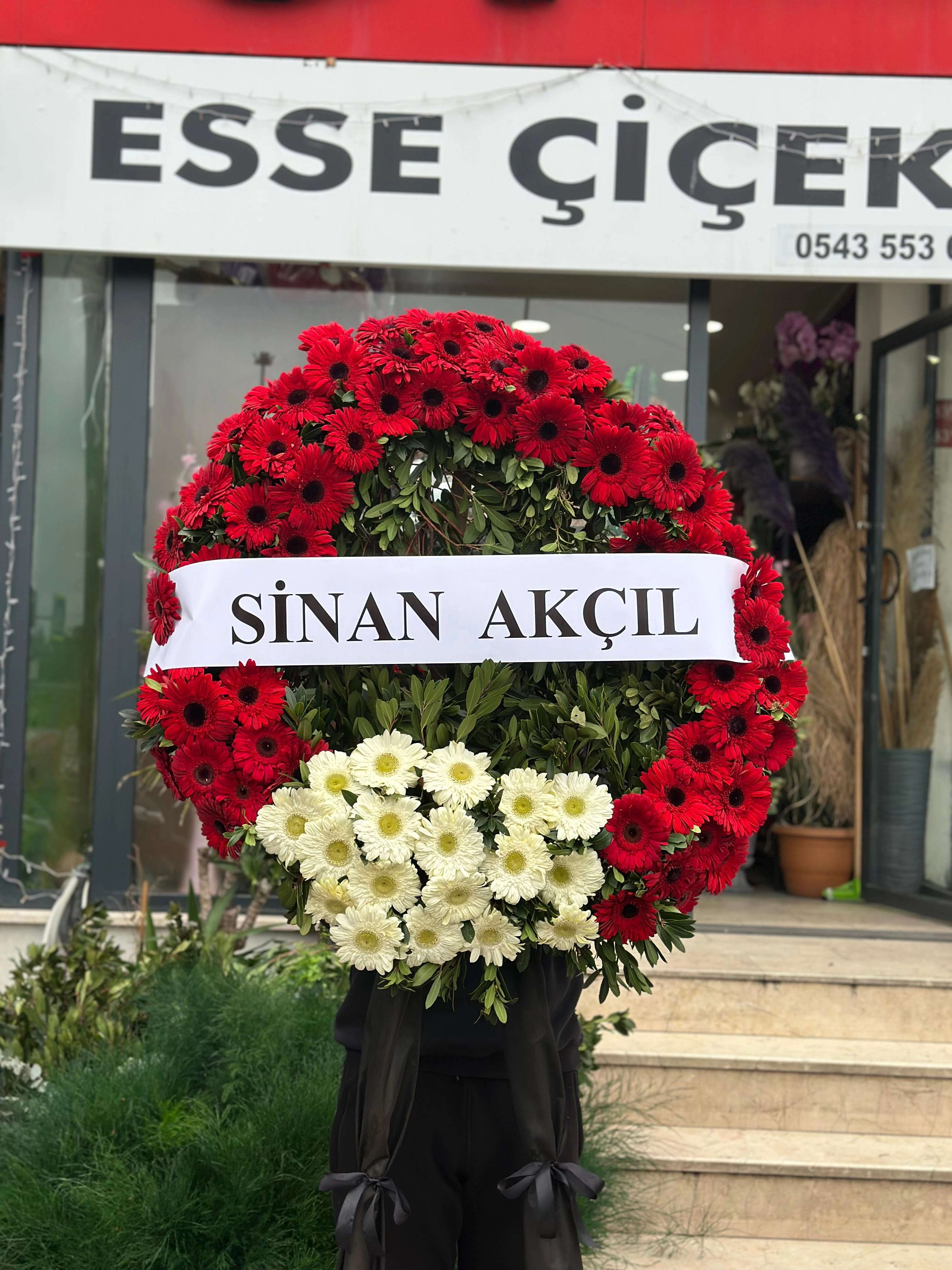 Kırmızı Beyaz Göbekli Cenaze İçin Çelenk