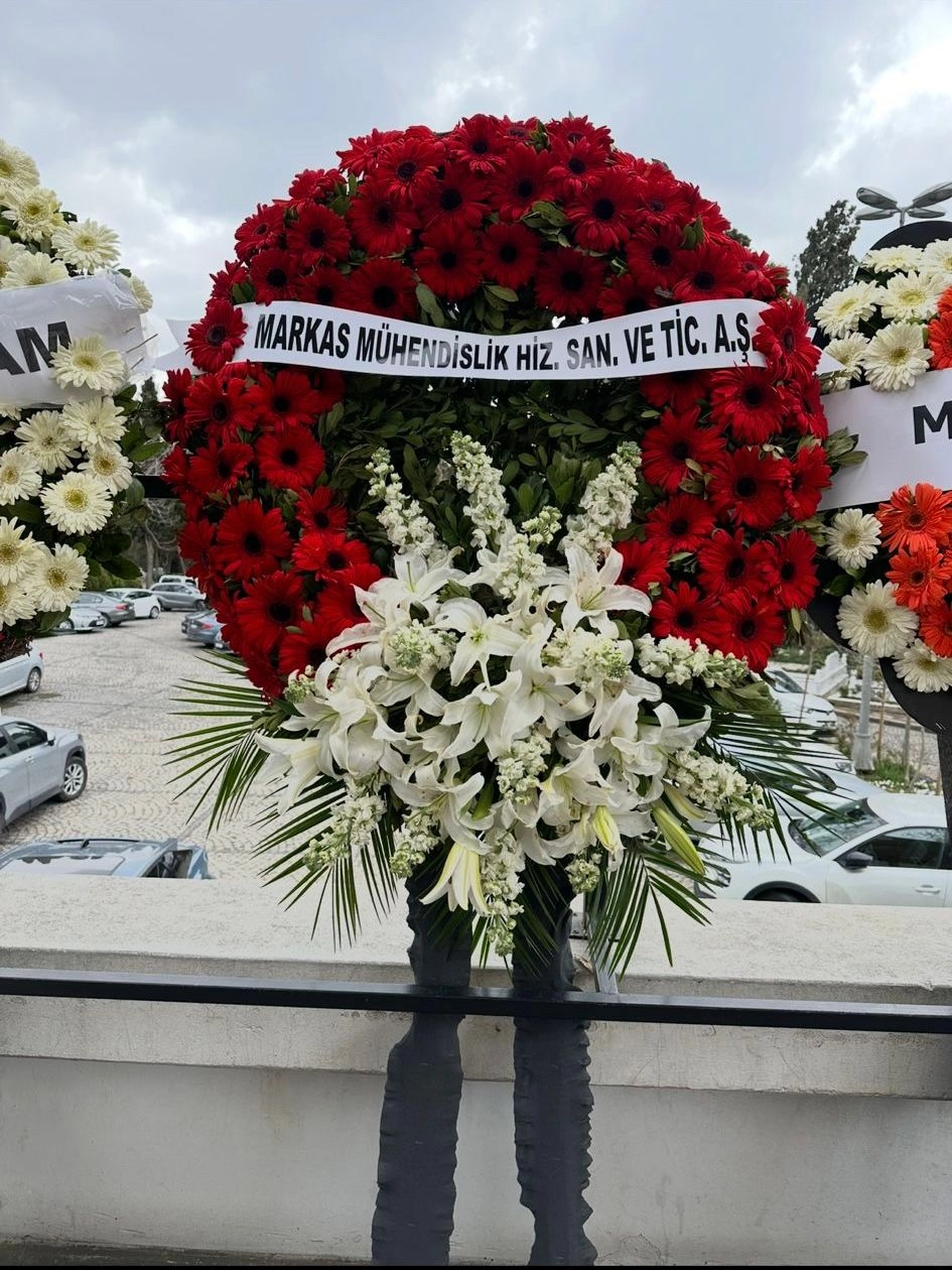 Kırmızı Beyaz Lilyum & Şebboylu Vip Cenaze İçin Çelenk